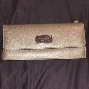 Rose good Michael kors wallet